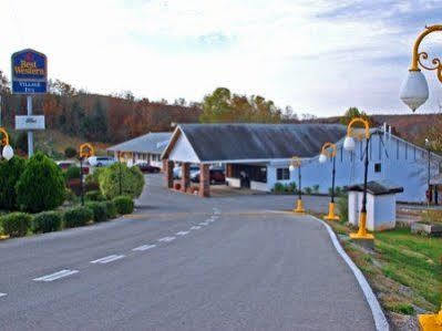 Village Inn Of Hardy Ngoại thất bức ảnh